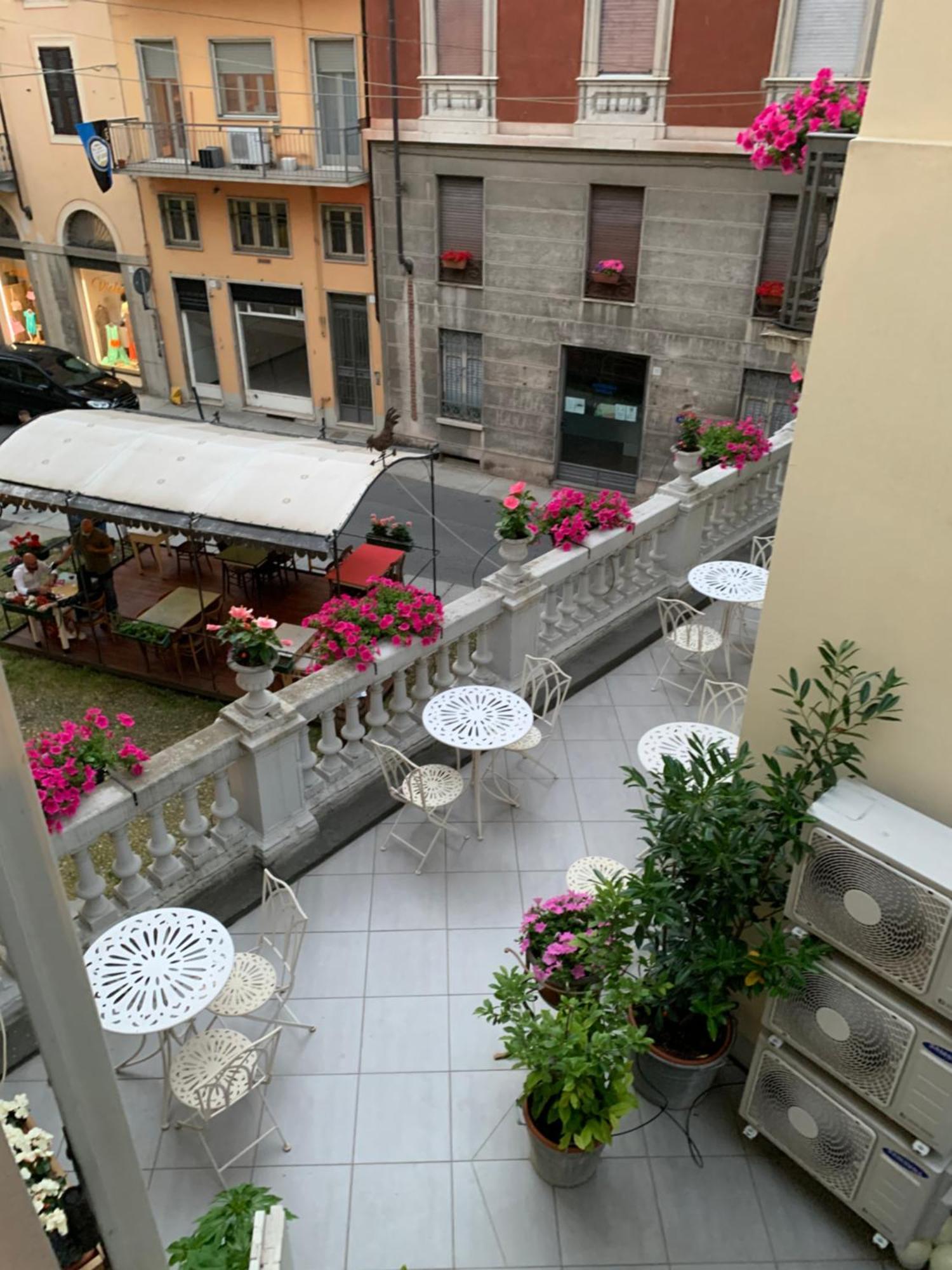 La Terrazza Vercelli Bed & Charme エクステリア 写真